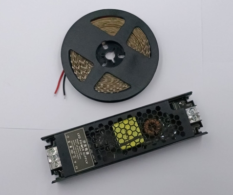 Driver esile d'abitazione nero di illuminazione di watt LED dell'alimentazione elettrica della scatola di luce di CC 24V 200