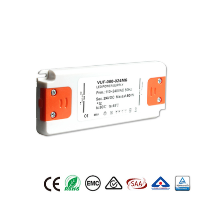Alimentazione elettrica di plastica di CC 60W del driver 24V della classe 2 LED per la luce di striscia del LED
