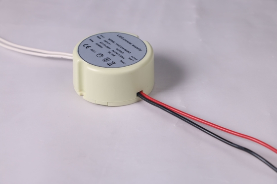 Tensione costante dell'interno IP20 del driver LED di plastica della cassa rotonda per la luce di striscia del Governo