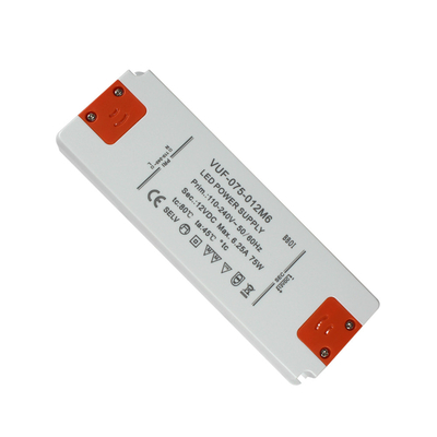 Alimentazione elettrica del driver 12V 75W di Constant Voltage LED della custodia in plastica per la luce di striscia